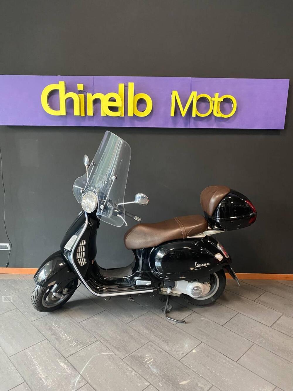 Vespa Granturismo 200 L (2)