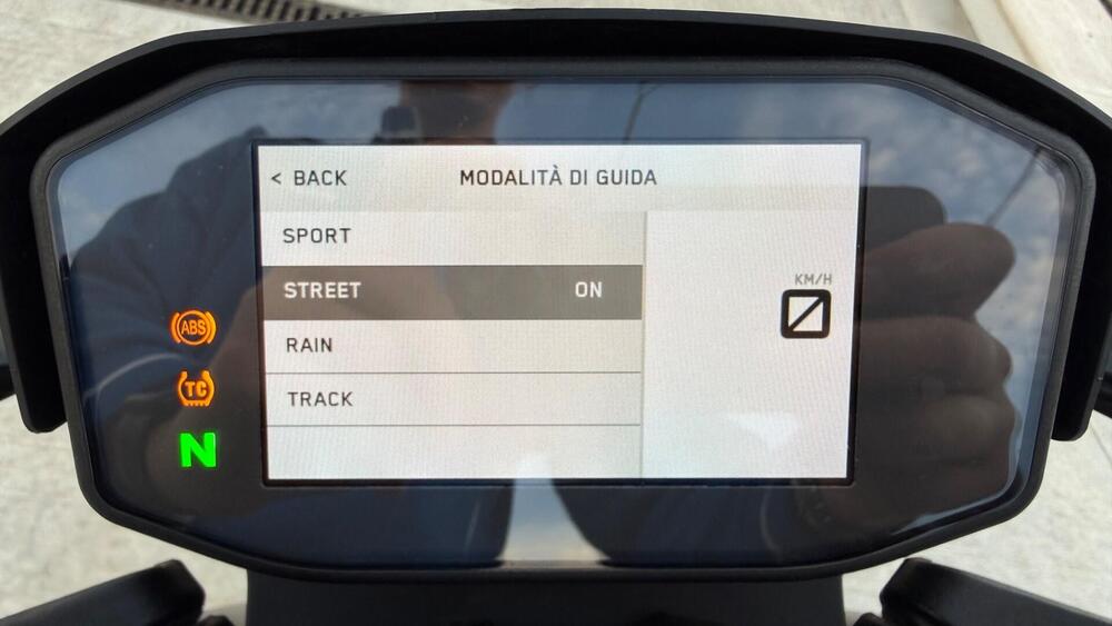 KTM 790 Duke L (2023 - 24) (6)