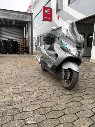 Suzuki Burgman AN 400 Lux ABS (2012 - 17) usata