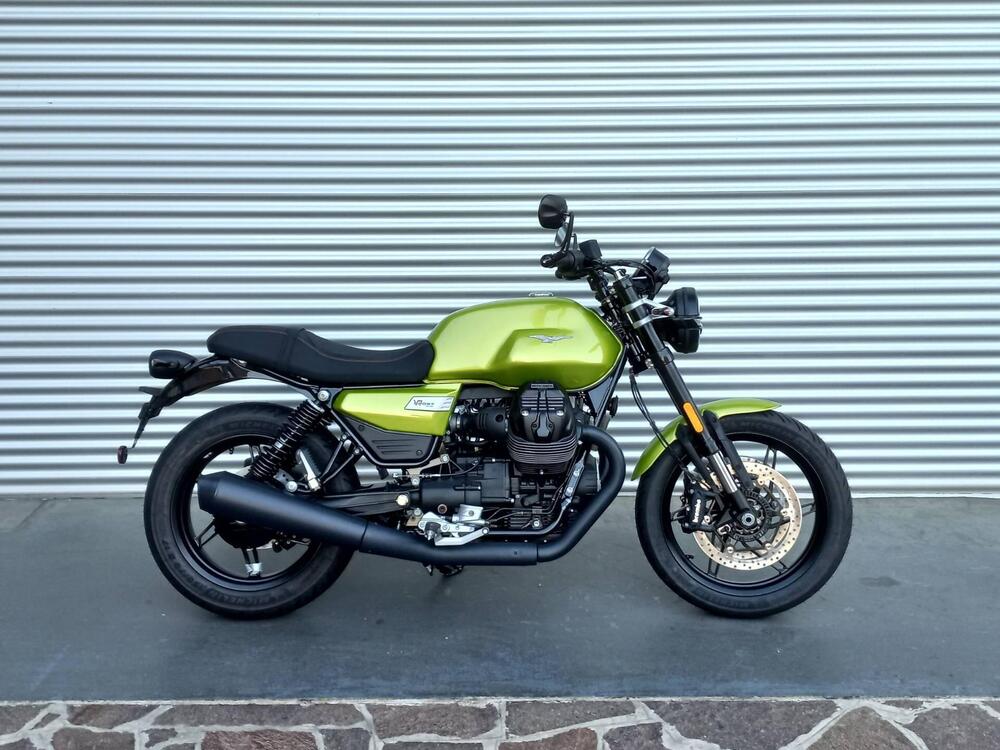 Moto Guzzi V7 Sport (2025 - 26) (2)