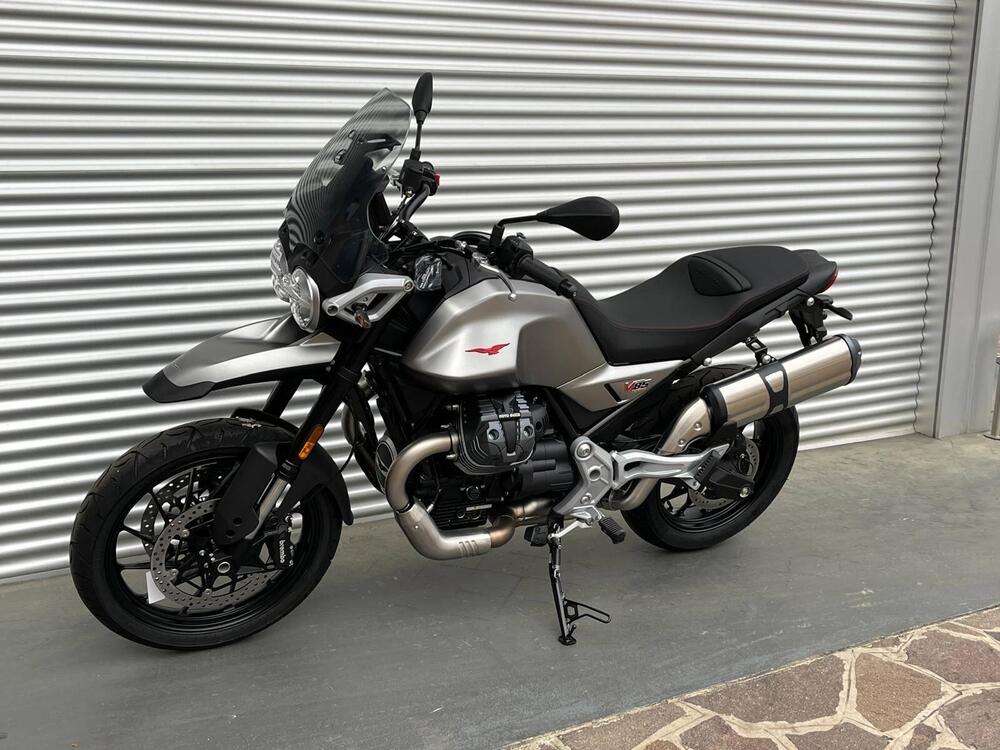 Moto Guzzi V85 Strada (2024 - 26) (4)