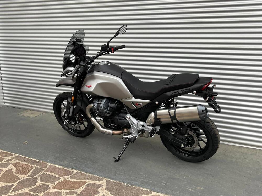 Moto Guzzi V85 Strada (2024 - 26) (6)