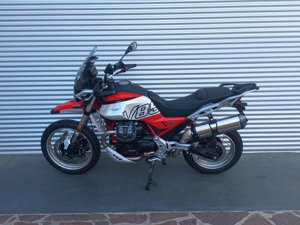 Moto Guzzi V85 TT (2024 - 26) (5)