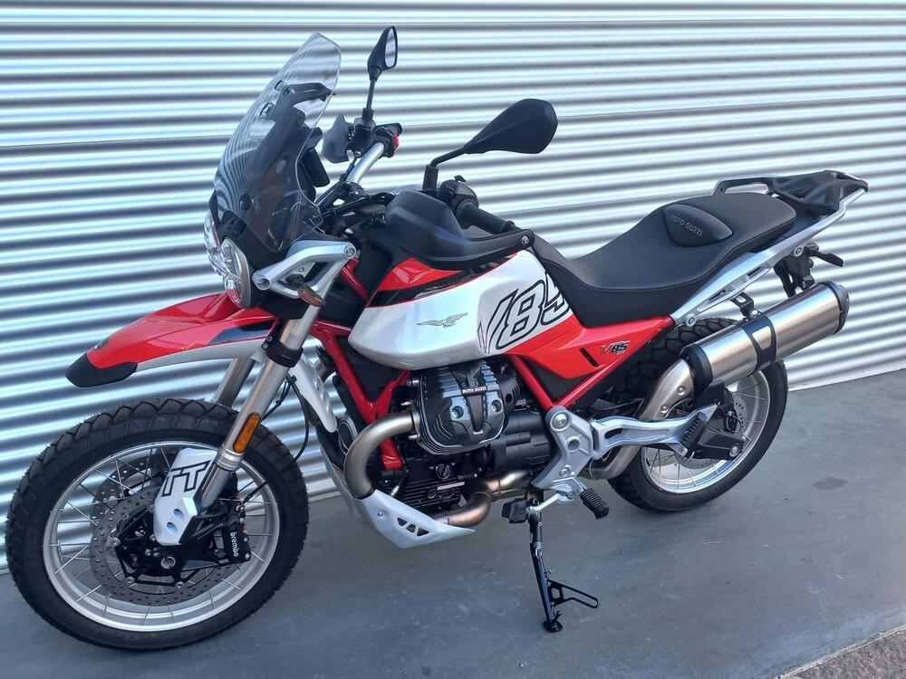 Moto Guzzi V85 TT (2024 - 26) (4)