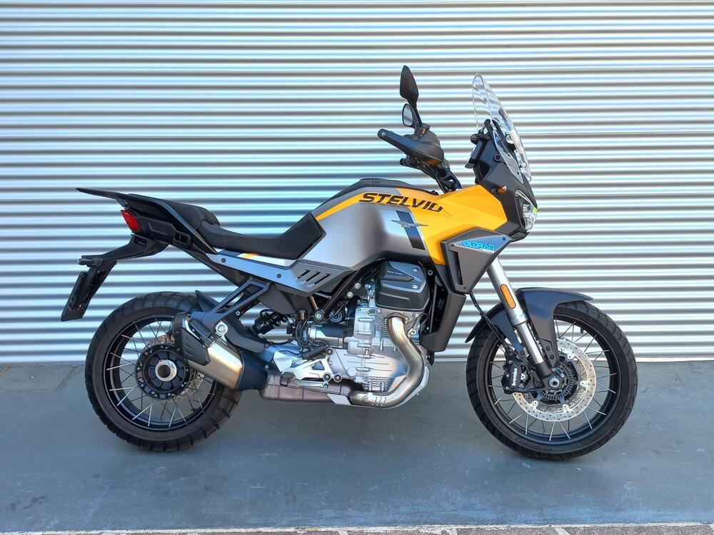 Moto Guzzi Stelvio (2024 - 26) (2)