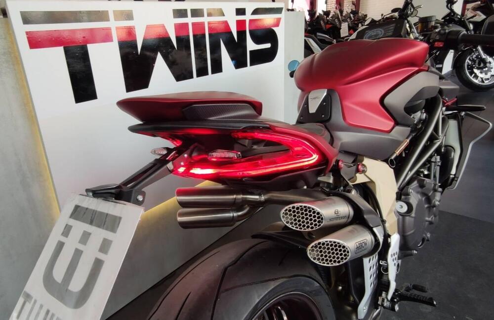 MV Agusta Brutale 1000 Serie Oro (2019 - 20) (14)