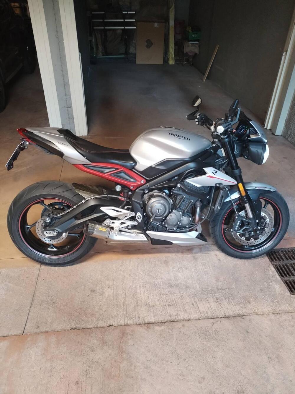 Triumph Street Triple R (2017 - 20) (2)