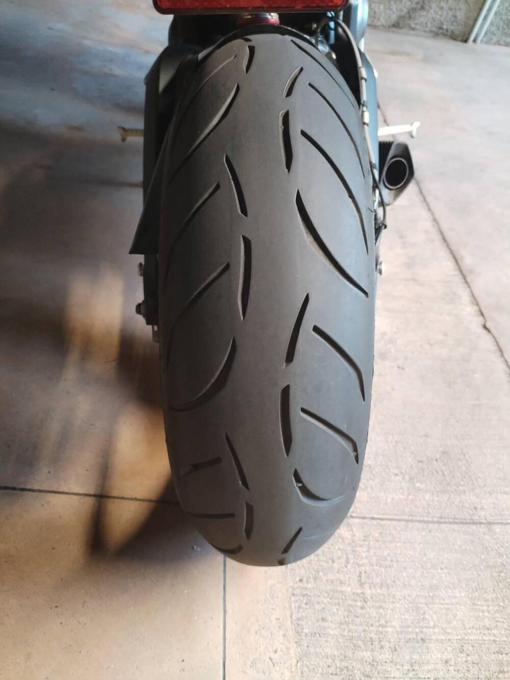 Triumph Street Triple R (2017 - 20) (7)