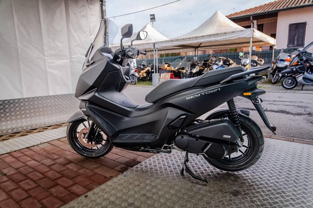 Kymco Skytown 125i (2024 - 26) (5)