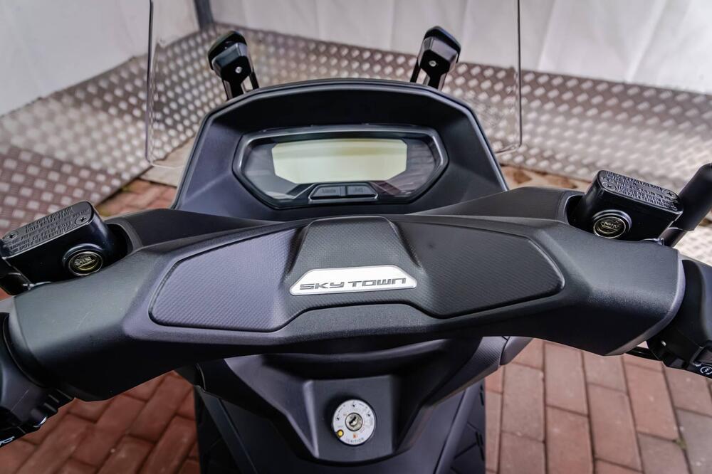 Kymco Skytown 125i (2024 - 26) (10)