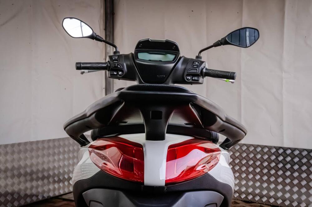 Piaggio Medley 125 S (2025 - 26) (15)