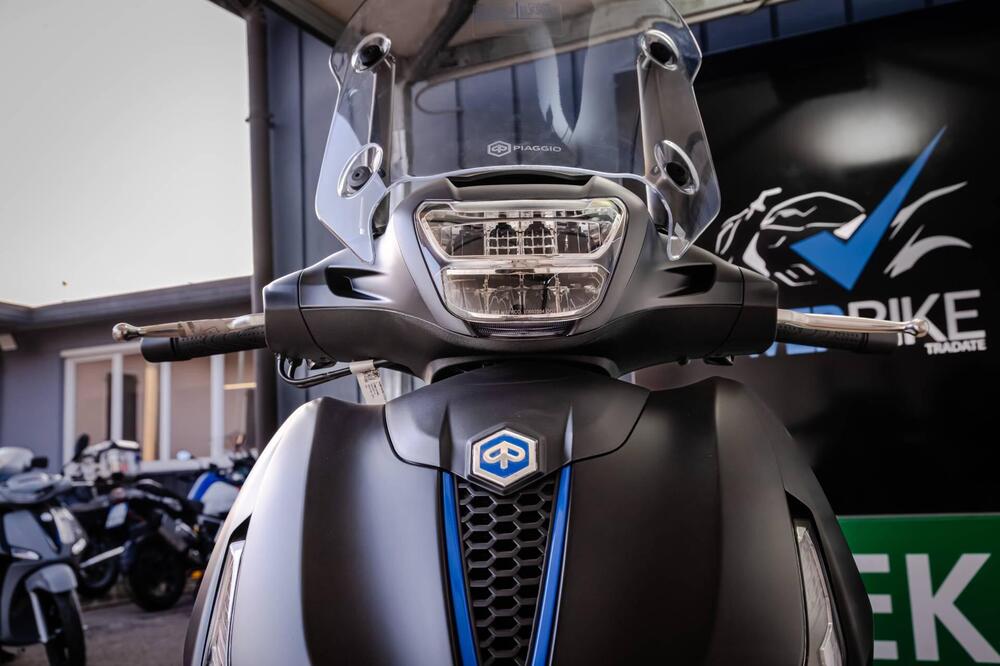 Piaggio Beverly 400 S (2025 - 26) (6)