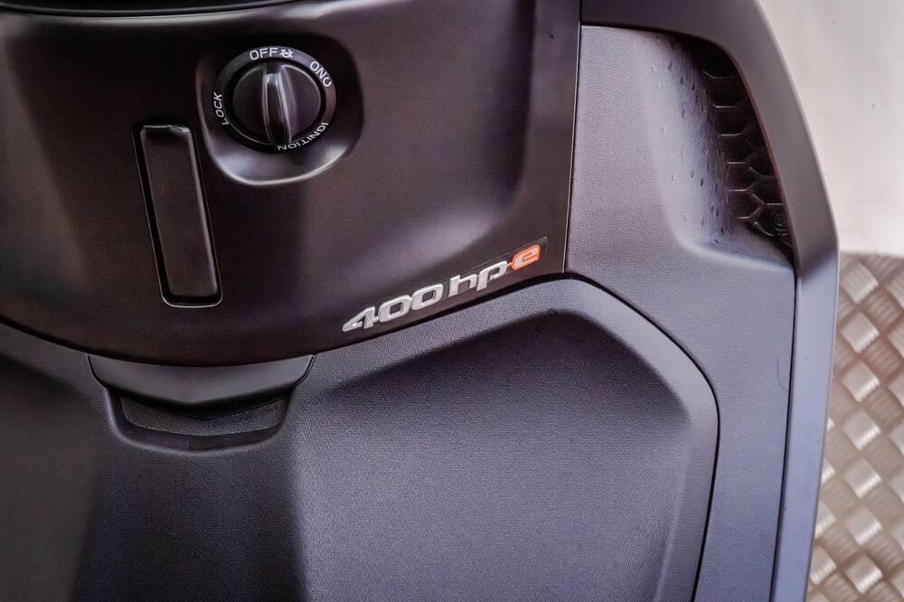 Piaggio Beverly 400 S (2025 - 26) (7)