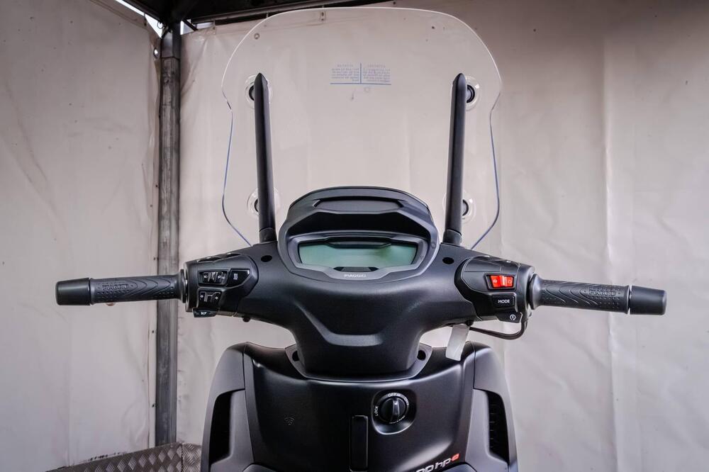 Piaggio Beverly 400 S (2025 - 26) (8)