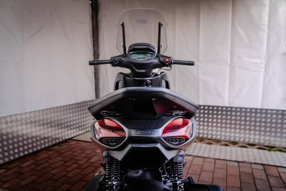 Piaggio Beverly 400 S (2025 - 26) (10)