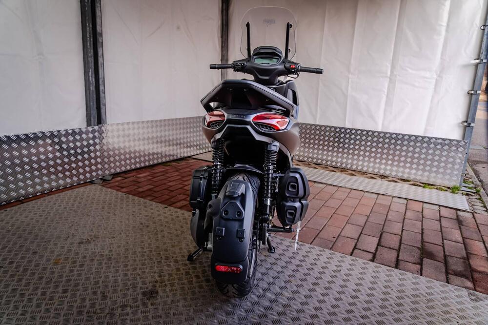 Piaggio Beverly 400 S (2025 - 26) (11)