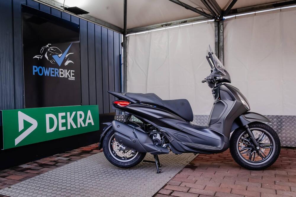 Piaggio Beverly 400 S (2025 - 26) (13)