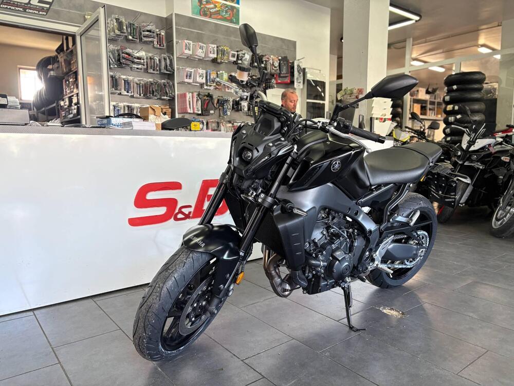 Yamaha MT-09 (2021 - 23) (2)