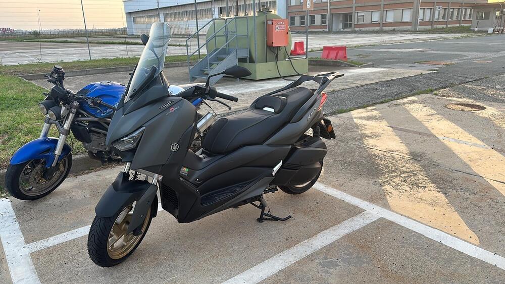 Yamaha X-Max 300 Tech Max (2020) (3)