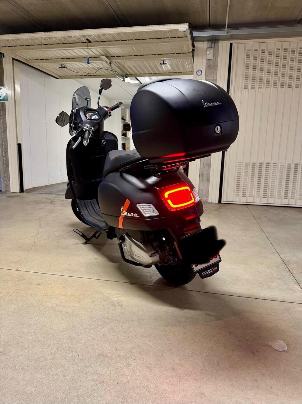 Vespa GTS 300 Super Sport (2023 - 24) (2)