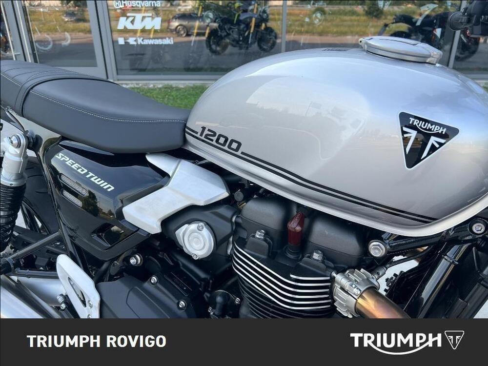 Triumph Speed Twin 1200 (2025 - 26) (5)