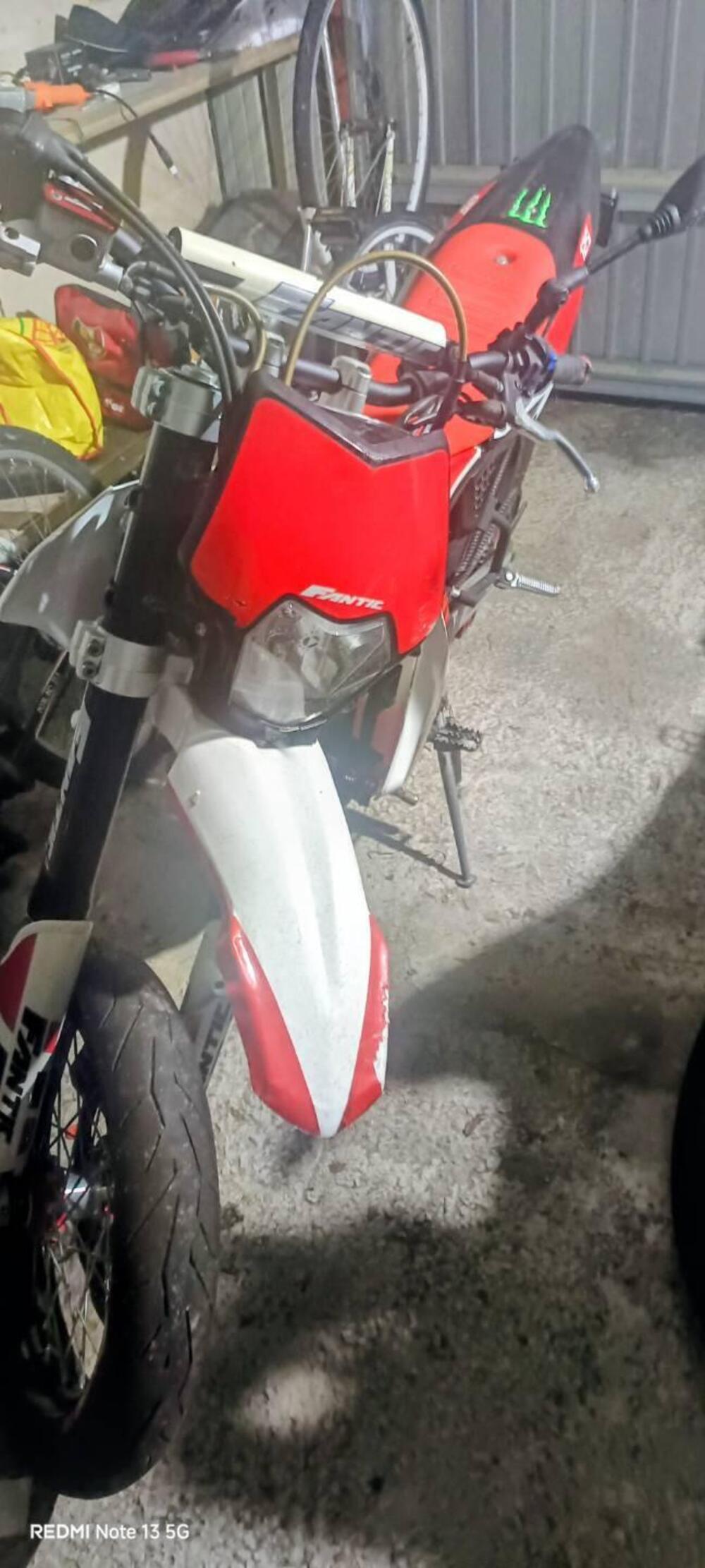 Fantic Motor Motard 125 Performance 4t (2020) (2)