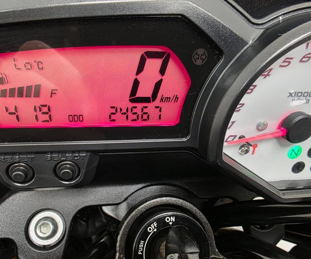 Yamaha FZ8 (2010 - 12) (10)