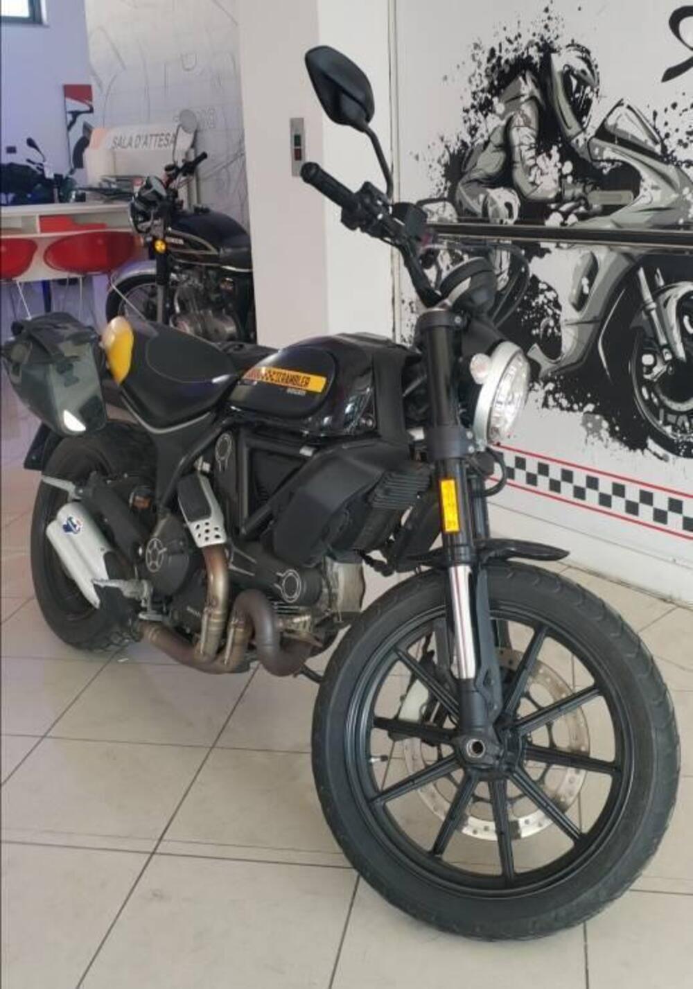 Ducati Scrambler 800 Full Throttle (2017 - 21) (4)