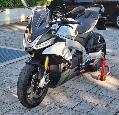 Aprilia Tuono V4 (2021 - 24) usata