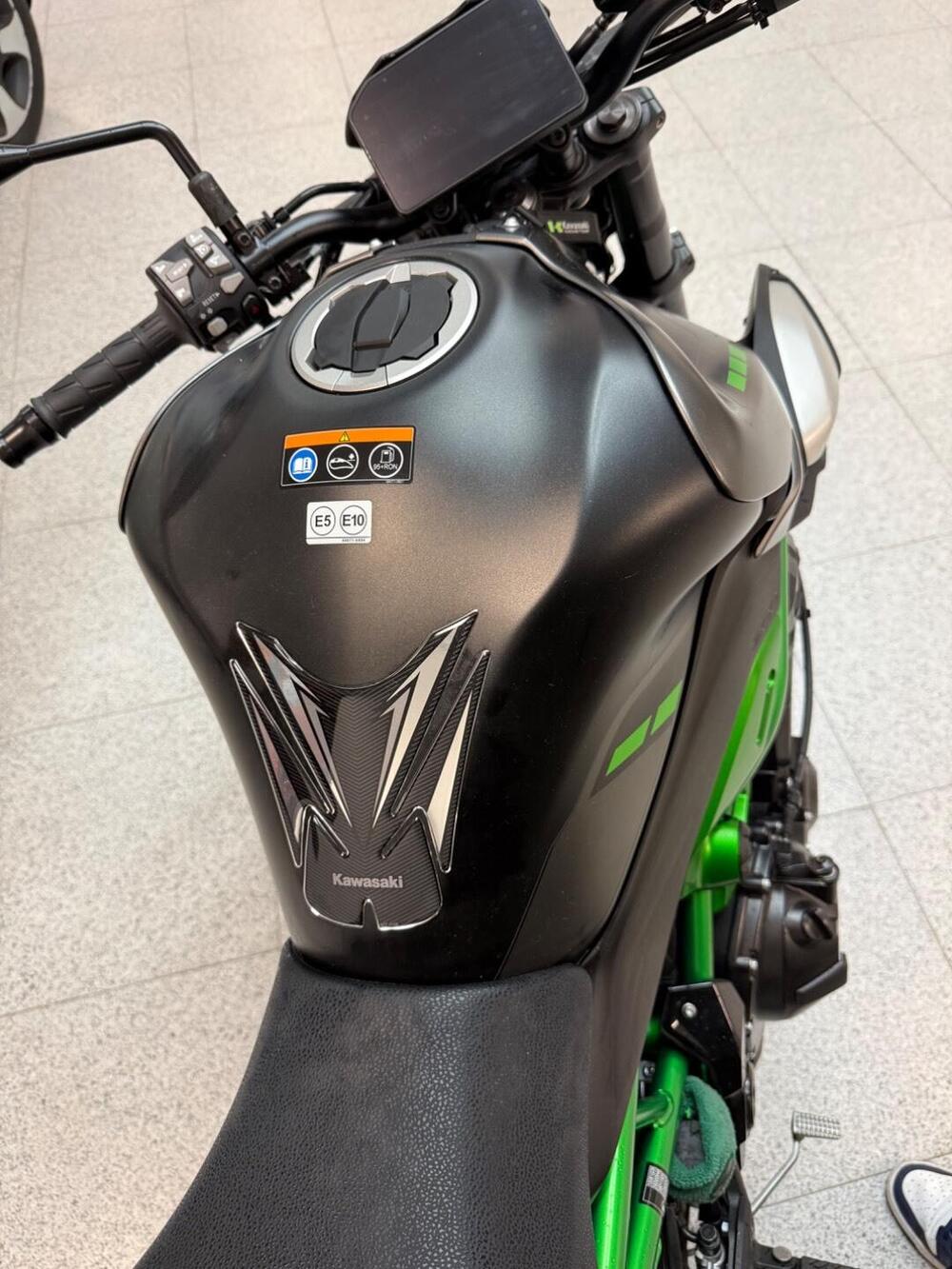 Kawasaki Z 900 Performance (2025 - 26) (5)