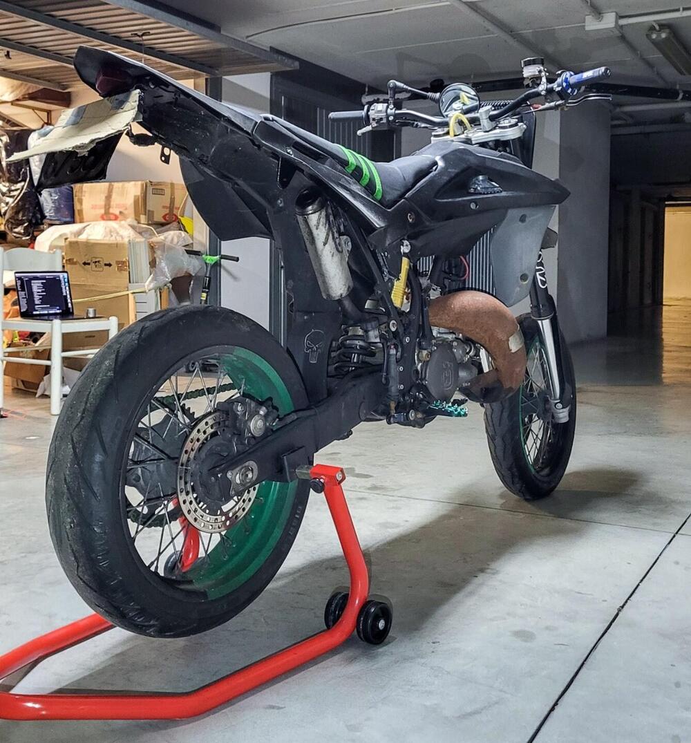 Husqvarna SM 125 (2008) (3)