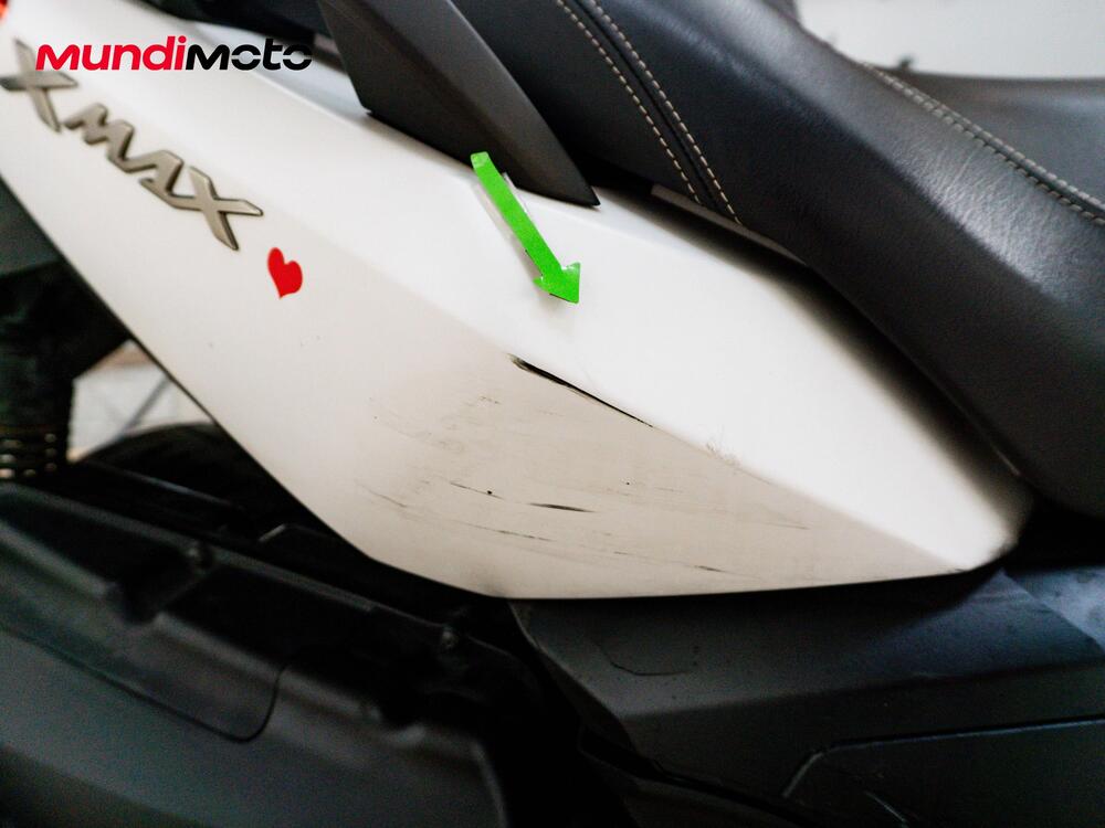 Yamaha X-Max 400 Iron Max ABS (2016) (21)