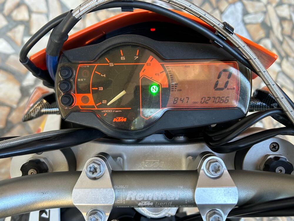 KTM 690 SMC (2008- 11) (3)