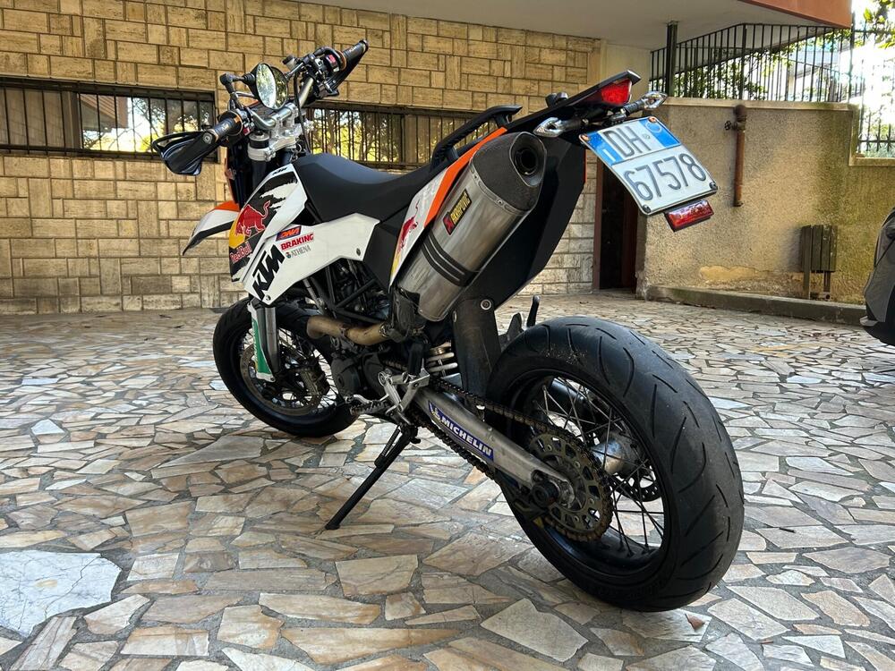 KTM 690 SMC (2008- 11) (4)