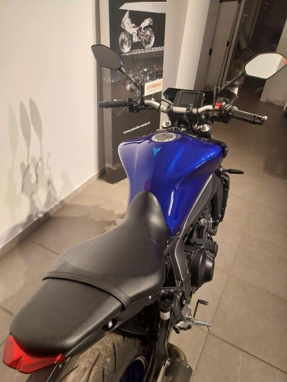 Yamaha MT-09 (2021 - 23) (4)