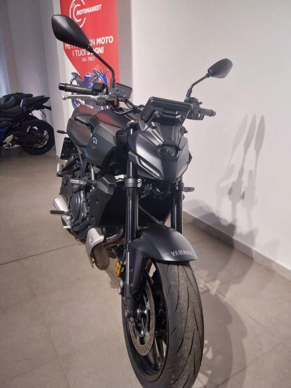Yamaha MT-07 Y-AMT (2025 - 26) (2)