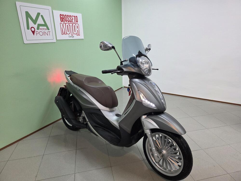 Piaggio Beverly 300 i.e. ABS-ASR (2016 - 20) (6)