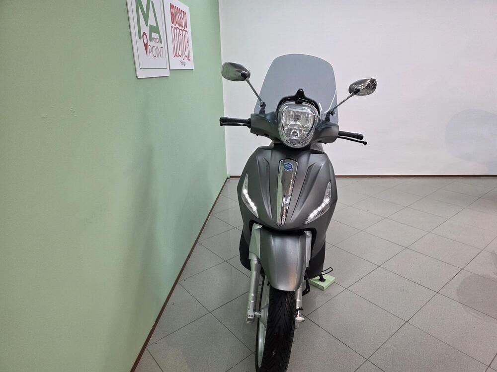 Piaggio Beverly 300 i.e. ABS-ASR (2016 - 20) (9)