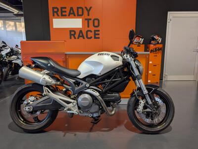 Ducati Monster 696 (2008 - 13) usata