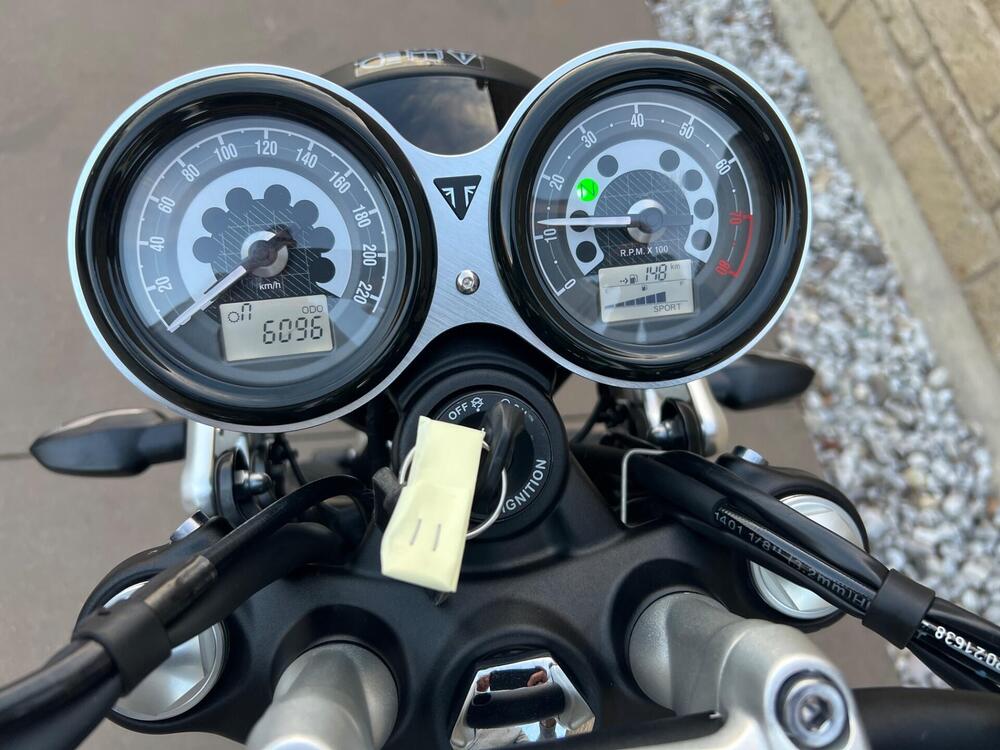 Triumph Speed Twin 1200 (2021 - 24) (5)