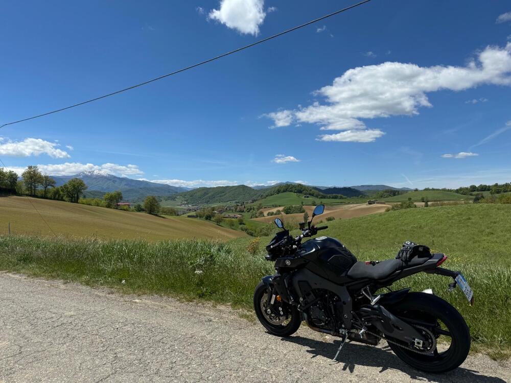 Yamaha MT-10 (2022 - 26) (3)