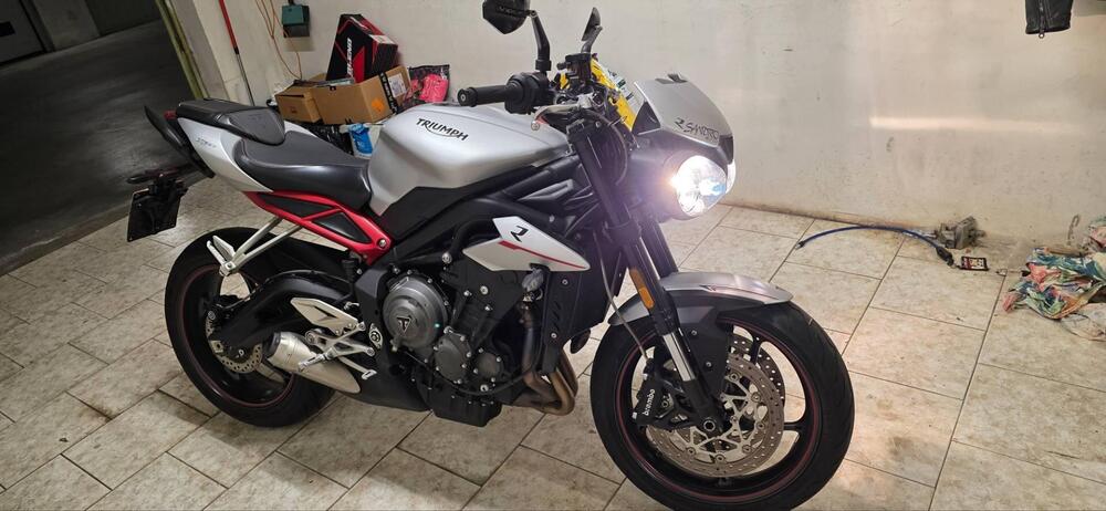 Triumph Street Triple R (2017 - 20) (2)