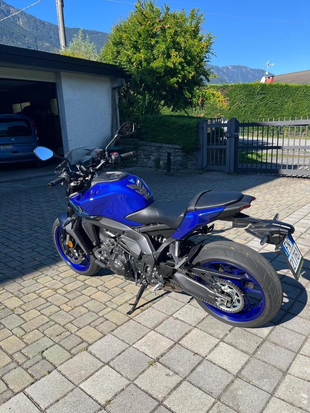 Yamaha MT-09 Y-AMT (2024 - 26) (2)