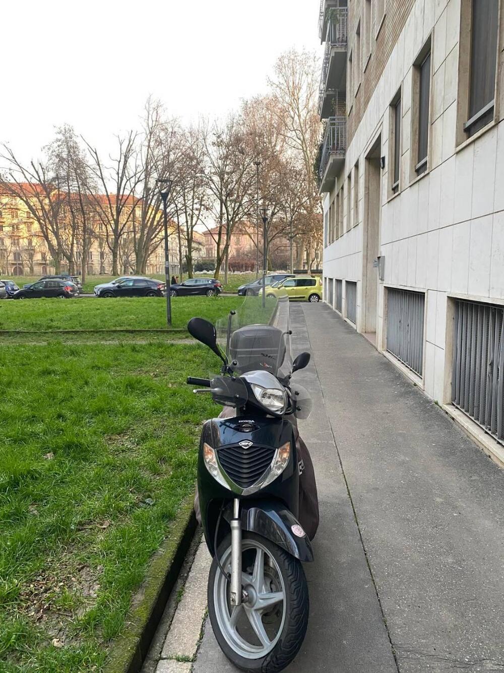 Honda SH 150 (2000 - 06) (4)