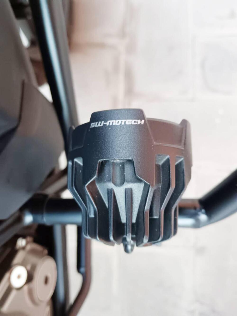 CFMOTO 650MT (2021 - 24) (8)