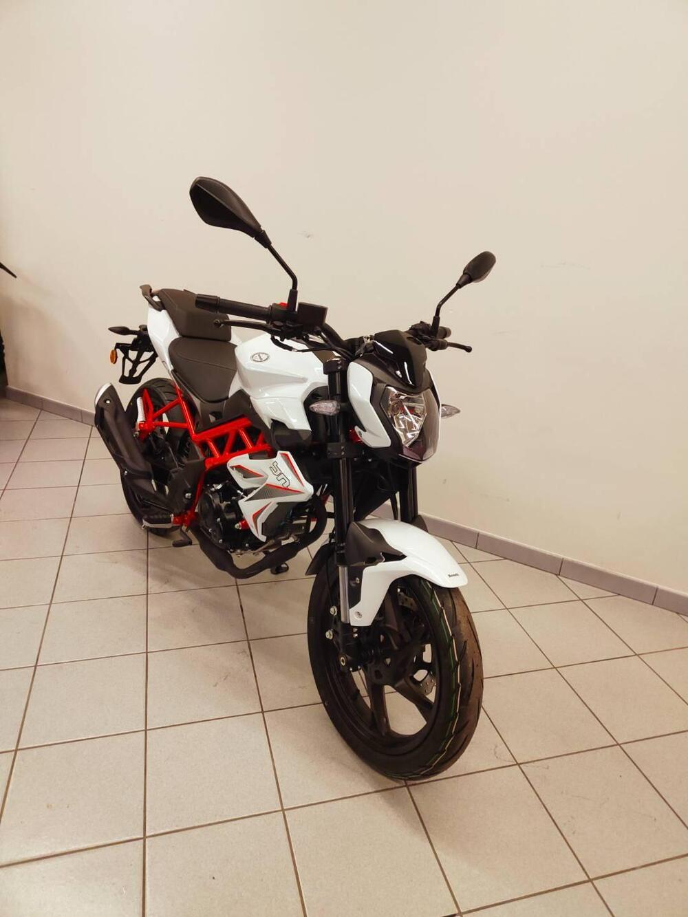 Benelli BN 125 (2026) (4)