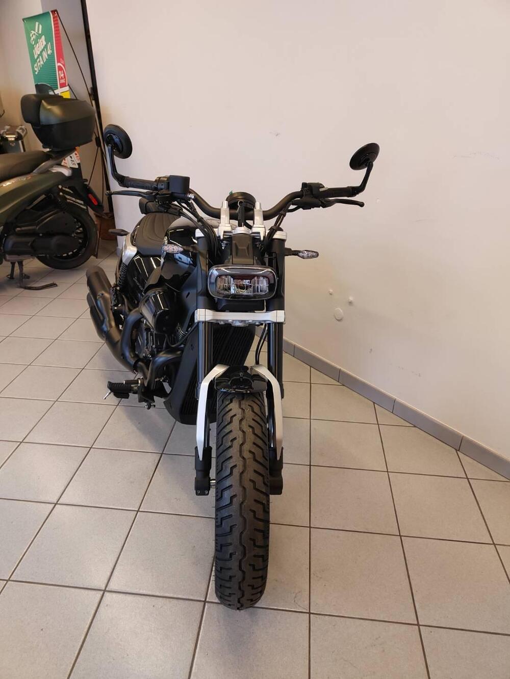 Benelli Leoncino 400 Bobber (2026) (16)