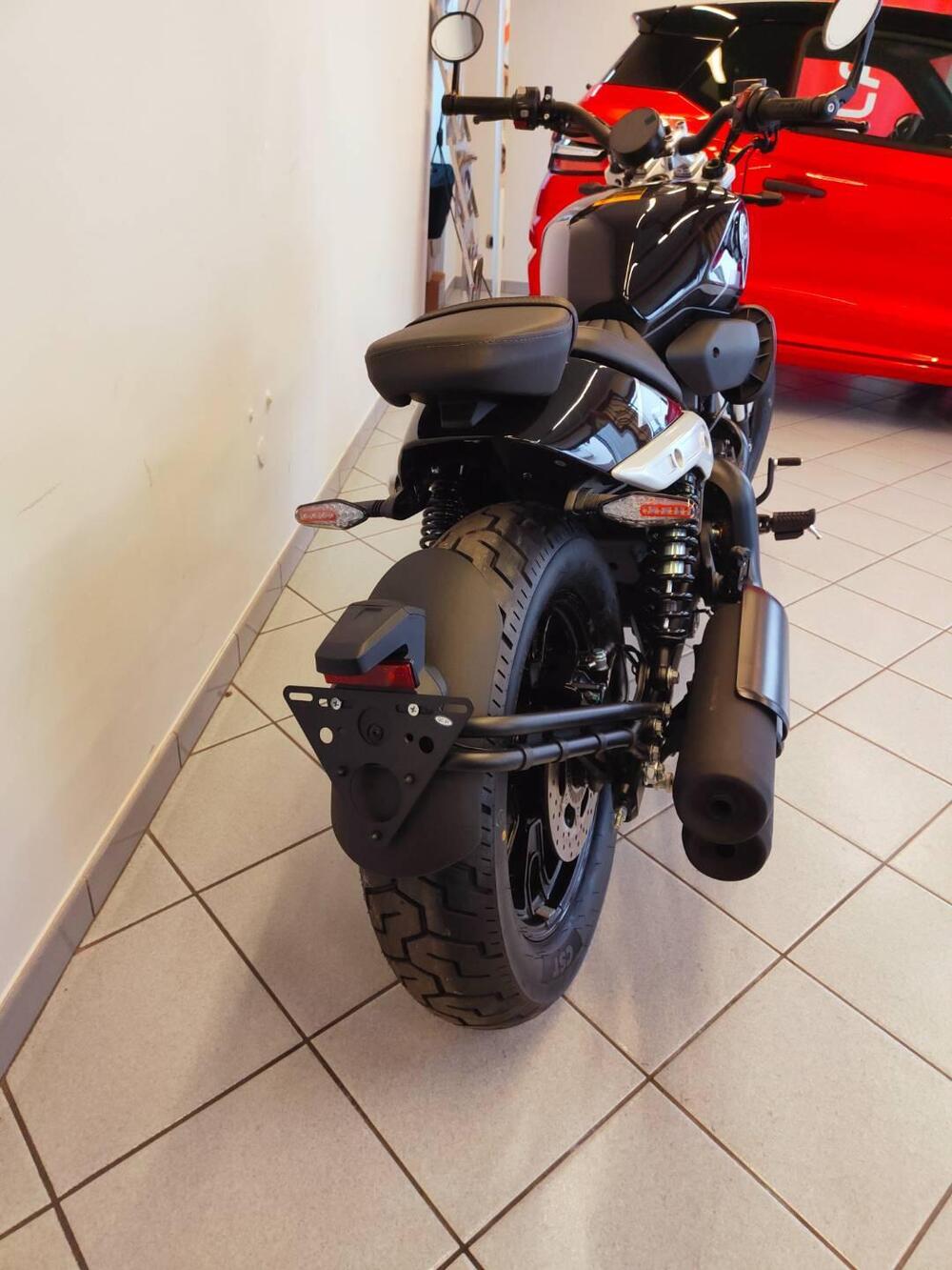 Benelli Leoncino 400 Bobber (2026) (19)