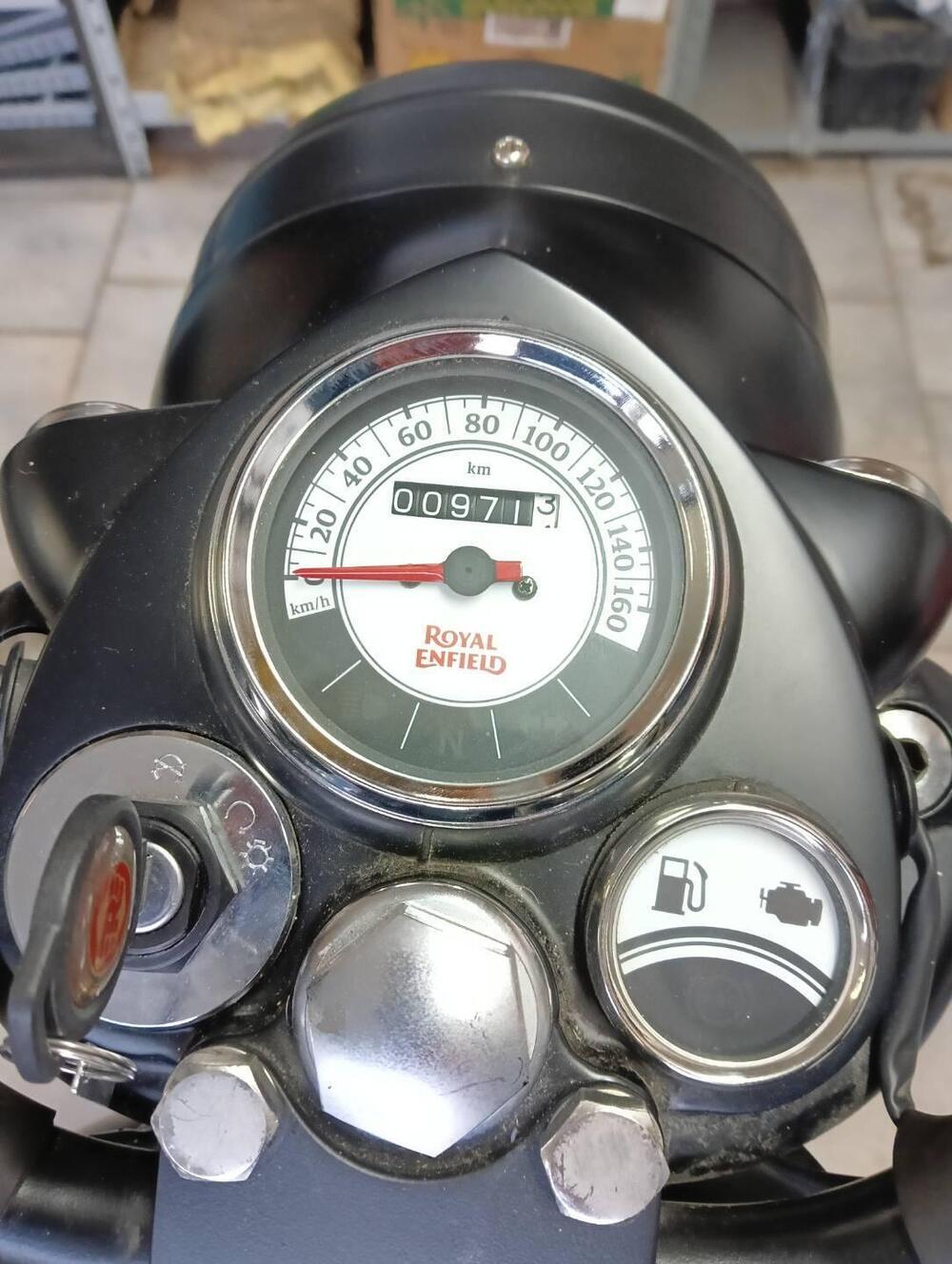 Royal Enfield Classic 500 EFI Stealth Black (2018 - 20) (2)