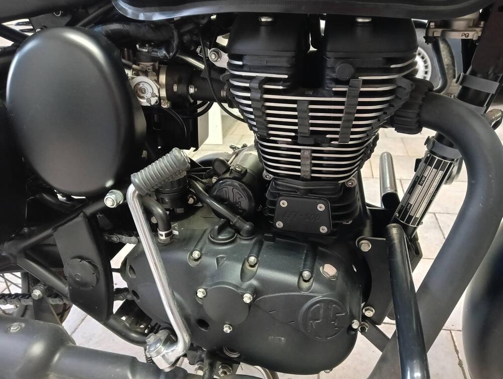 Royal Enfield Classic 500 EFI Stealth Black (2018 - 20) (10)